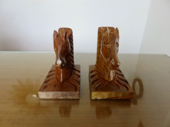 Een paar boekensteunen van beukenhout, met guts bewerkt, jaren 1930-1940. – Decoratieve objecten, Wood (photo 6 of 13)
