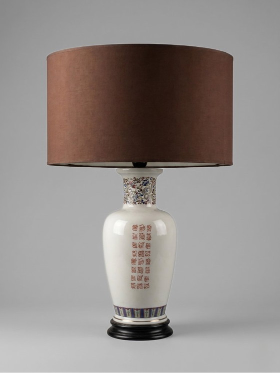 Image 1 of Large ceramic lamp signed V.V. Carraresi, inspired by traditional Chinese designs.