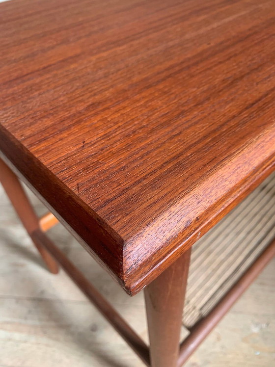 Vintage salontafel met tijdschriftenrek van teakhout en touw (photo 6 of 9)