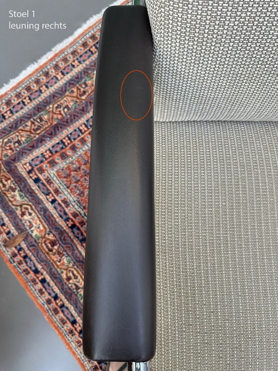 Image 1 of Zwei Leolux Scylla-Sessel - Zeitloses Top-Design in Stoff und Leder