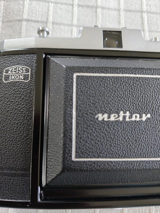 Zeiss Ikon Nettar folding camera – Photography, Glass, Leather (photo 8 of 15)