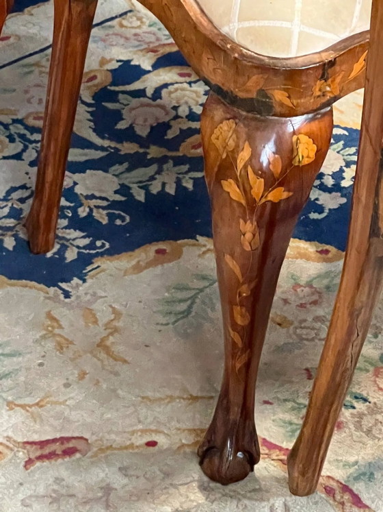 Set composto da due poltrone e sei sedie. Intarsi in legno pregiato. – Sedie da pranzo, Wood (photo 7 of 11)