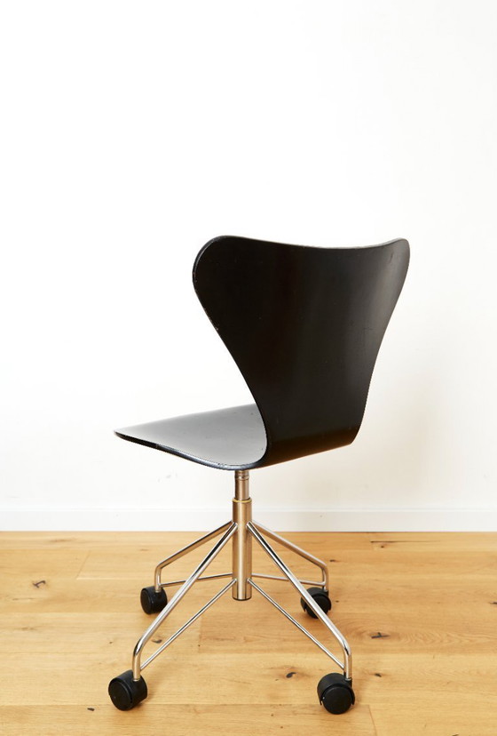 Image 1 of Arne Jacobsen 3117 Serie 7 Office Chair for Fritz Hansen