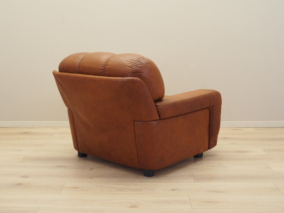 Image 1 of Bruine fauteuil, Italiaans ontwerp, jaren 1970, productie: Italië