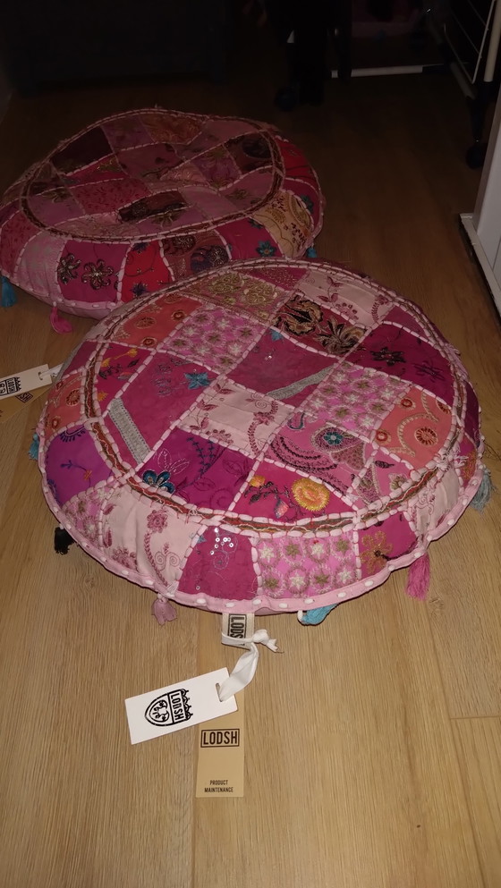 Image 1 of Poef Lodsh