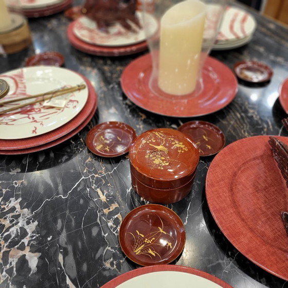 Image 1 of (10) Piatti con scatola, lacca urushi-e, periodo Showa, XX secolo - Giappone