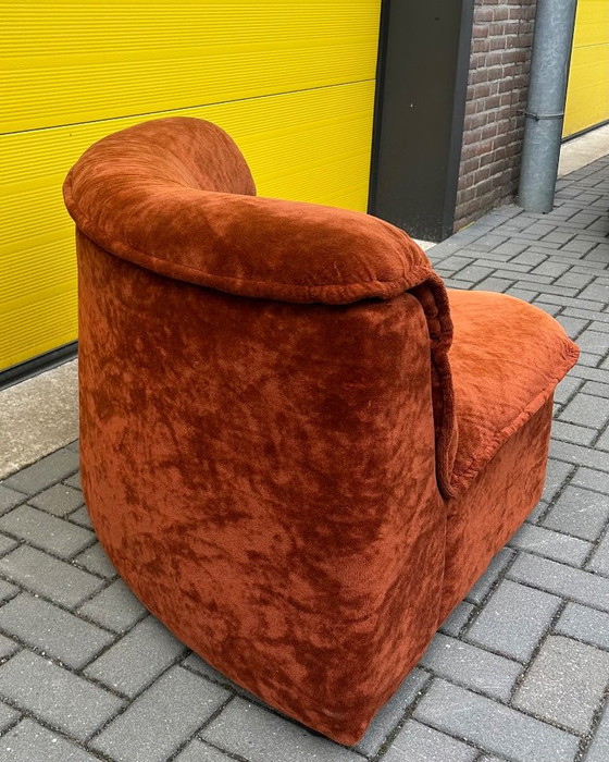Fauteuil d'angle vintage en velours rouge-brun, Années 70 (photo 9 sur 20)