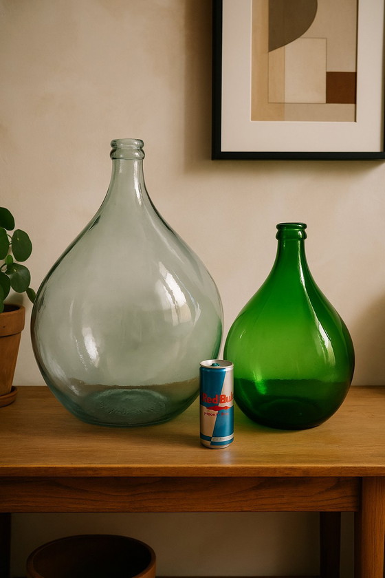 Image 1 of Satz von 2 alten Glasflaschen (VEBAU 54L & 10L, Italien)