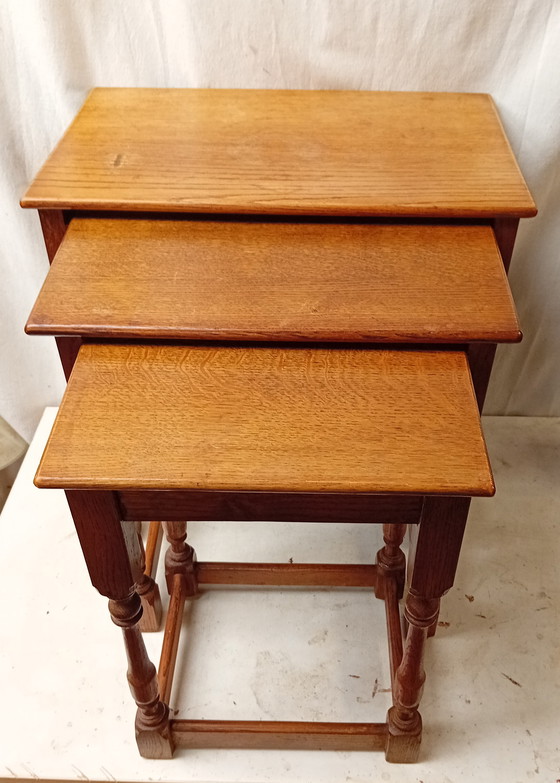 Image 1 of Nido di tavoli in rovere vintage