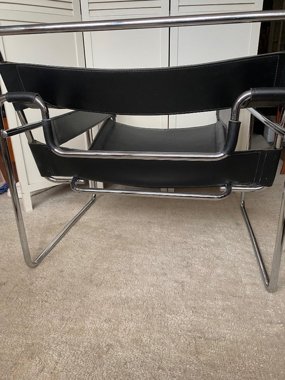 Image 1 of Wasslily Chair