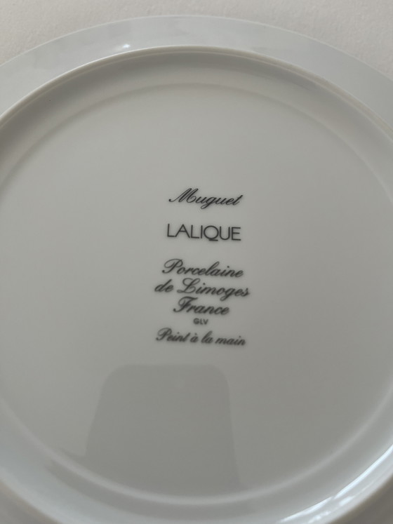Image 1 of Vaisselle Lalique Muquet 14 assiettes petit déjeuner