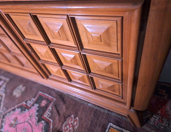 Grande Credenza Brutalista Francese con Pannelli Intagliati, Anni '40 – Credenze, Legno (photo 6 of 15)