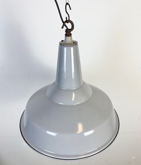 Image 1 of Grande suspension industrielle en émail gris britannique de la marque Benjamin, années 1960