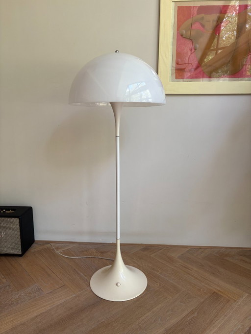 Panthella vloerlamp – Louis Poulsen Verner Panton