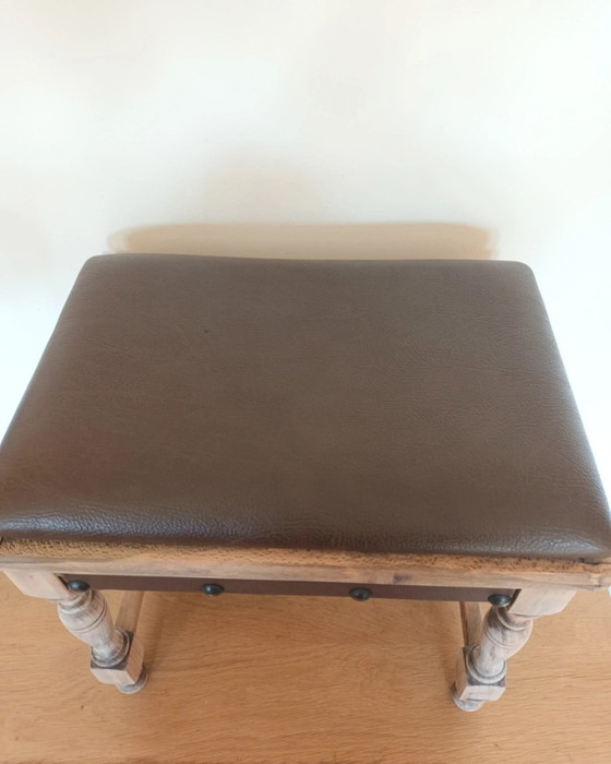 Image 1 of Tabouret de rangement latéral