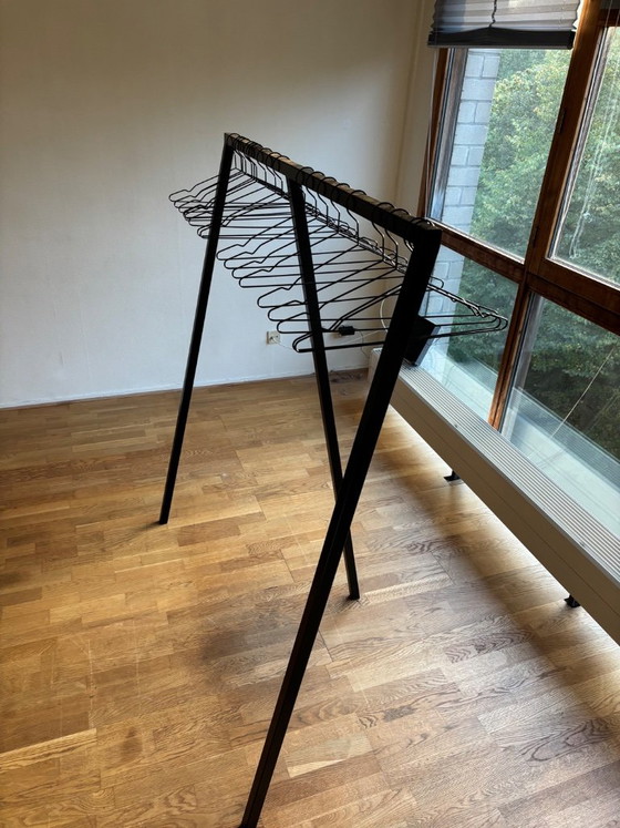 HAY Loop Stand Wardrobe appendiabiti, metallo nero, Armadi, Minimalisme (foto 3 di 5)