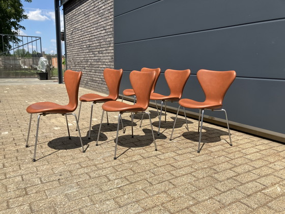 Image 1 of Fritz Hansen Series 7 Butterfly Chairs, Cognac Leather, NEW condition