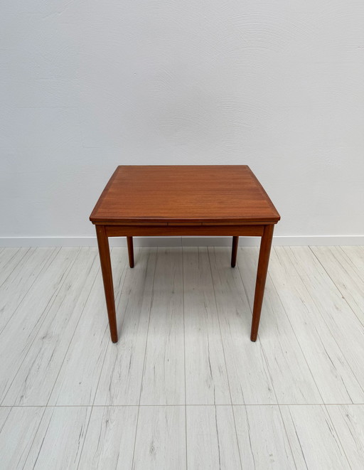 Tavolo da pranzo allungabile vintage danese in teak, disegnato da Poul Hundevad per Hundevad & Co., anni '60.