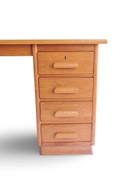 Grande scrivania vintage in legno di Eeka