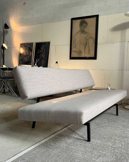 Martin Visser sofa bed model BR02. Reupholstered in a brown-beige fabric.
