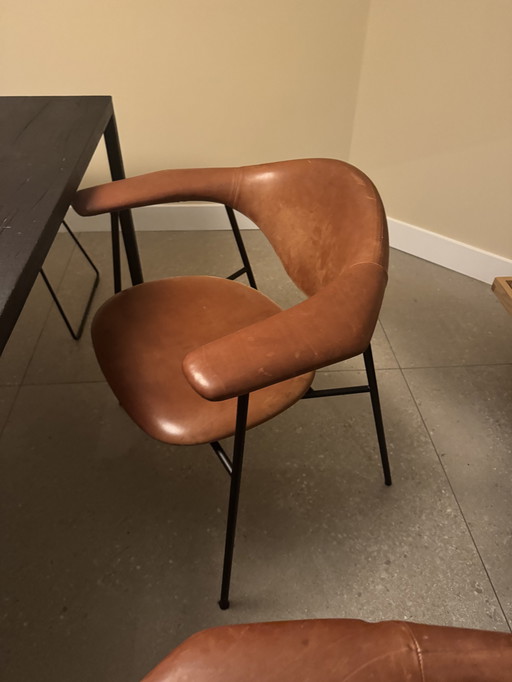 Gubi Masculo Esszimmerstühle