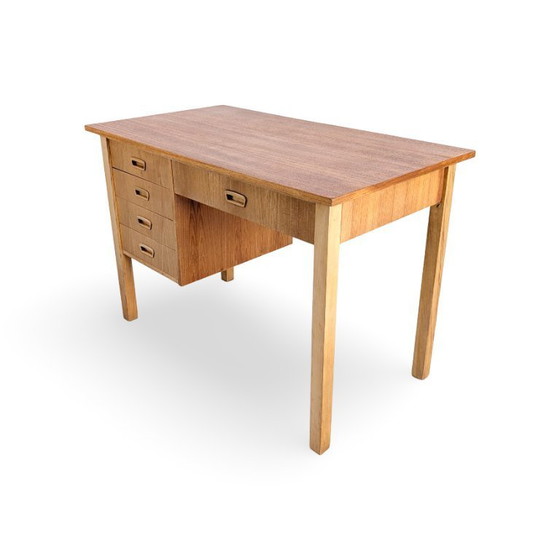 Image 1 of Origineel bureau uit het midden van de vorige eeuw, gemaakt van teakhout en eikenhout, vintage Deens design.