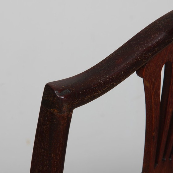 Image 1 of Een paar stoelen, Engels werk uit het einde van de 19e eeuw.