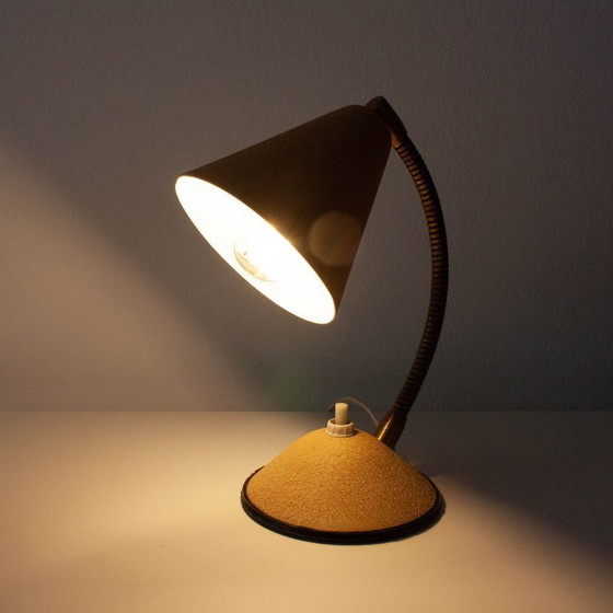 Image 1 of Lampe de table vintage beige à col de cygne, Allemagne années 1950