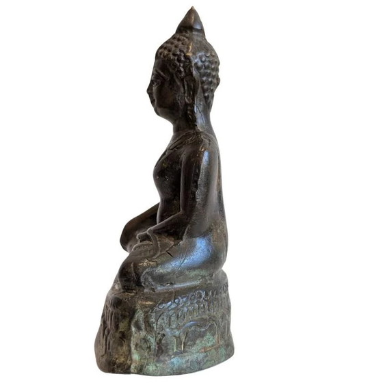 Estatua antigua devocional de Buda de bronce, Sudeste Asiático – lote 149 – Esculturas, Bronze (photo 7 of 8)