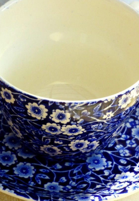 Image 1 of Kop en schotel, Calico Burleight blauw bloem motief per 2 stuks