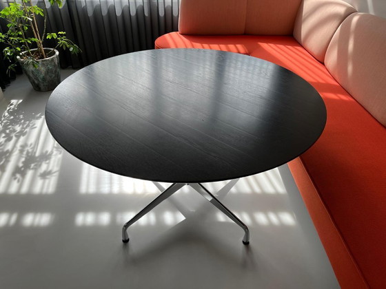 Image 1 of Eiken houten eettafel met vitra eames onderstel