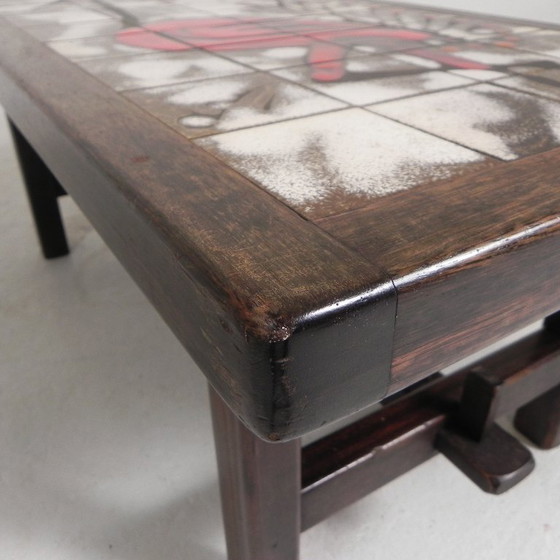 Image 1 of Mesa de azulejos Vallauris, firmada "dan" con la imagen de un pájaro fantástico, década de 1960.