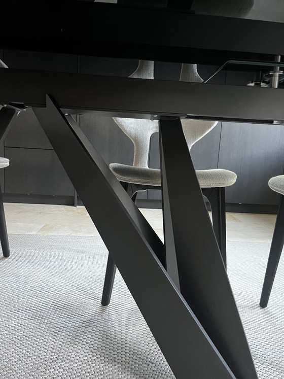 Image 1 of Table à manger New Roche Bobois