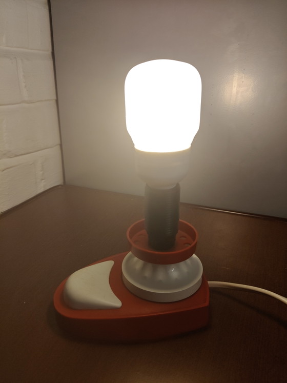 Rare Massive Space Age Table Lamp – Unique Red & White Vintage Design (1970s) – Plastic (photo 2 of 9)