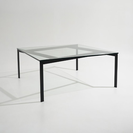 Image 1 of Mesa de centro de vidrio y metal diseñada por Paolo Tilche para Arform, década de 1960.