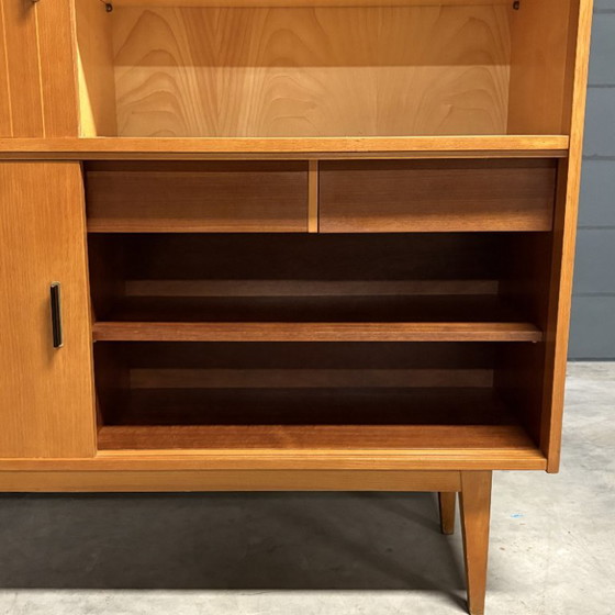 Credenza alta vintage – Bartels – anni '60 – Credenze alte, Glass, Wood (photo 9 of 17)