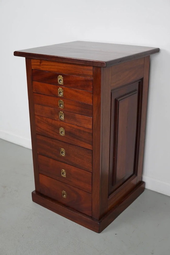 Image 1 of Vitrina antigua inglesa de caoba, siglo XIX