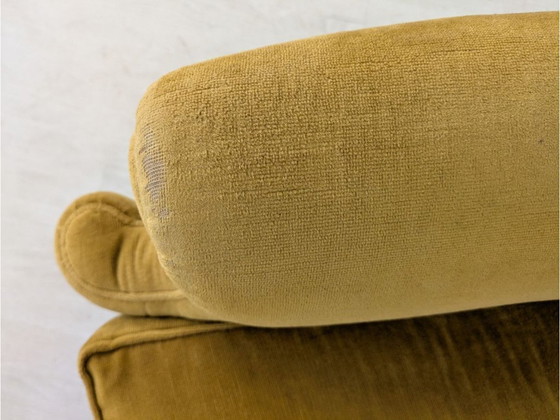 Image 1 of Paire de fauteuils à franges en velours ocre (années 1960)