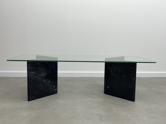 Image 1 of Tavolino da caffè scultoreo in marmo italiano (anni '70)