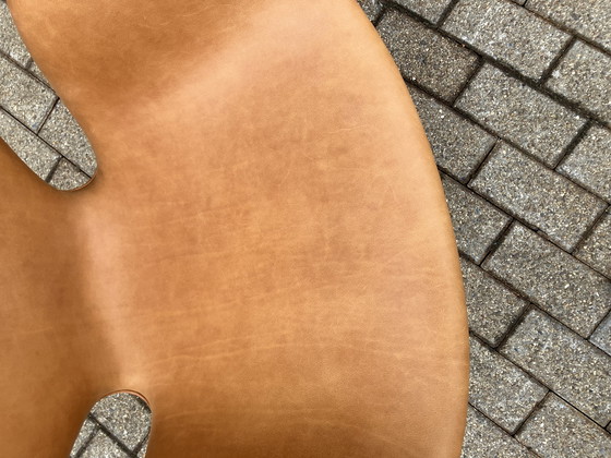 Image 1 of Original Vintage Fritz Hansen Swan Chair From 01-1975 in Beautiful Vintage Camel-Cognac Leather. In New Condition!!!