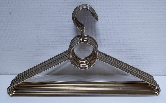 Image 1 of zehn Kleiderbügel vargor 80er Jahre Design