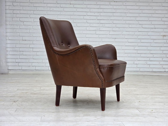 Image 1 of Dänischer Sessel aus den 1960er Jahren, Möbelleder, Beine aus Eschenholz.