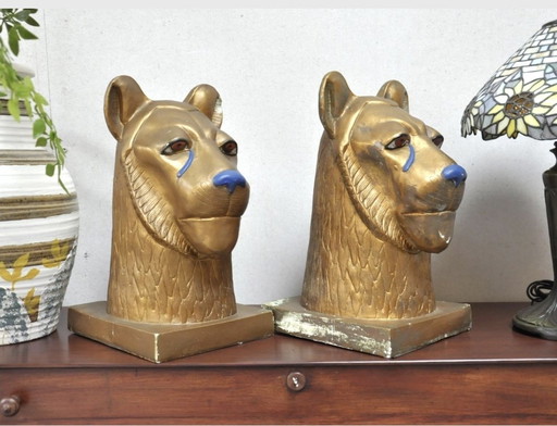 Têtes de tigre égyptiennes vintage.