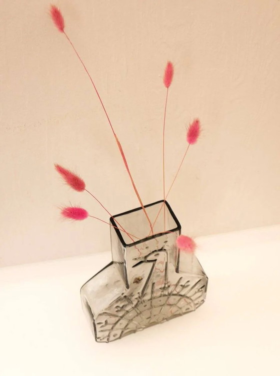 Image 1 of Mid-century Scandinavian modern art glass vase by Wiktor Berndt for Flygsfors, Sweden