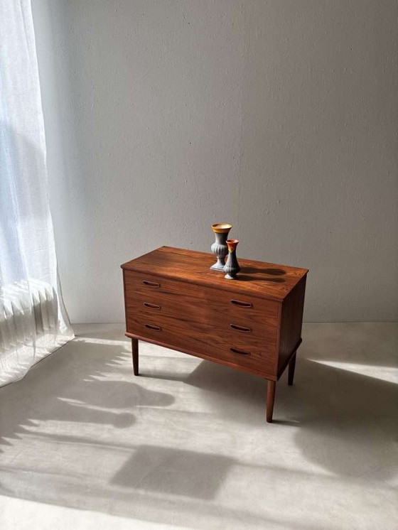 Image 1 of Cassettone in teak anni '60 completamente ristrutturato e dal design vintage