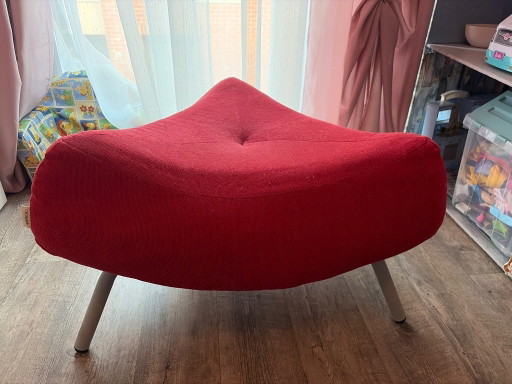 Chili style armchair and its Escapade ottoman by Paul Falkenberg