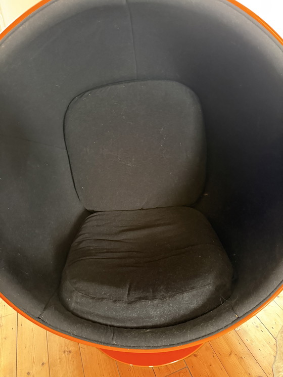 Image 1 of chaise boule orange