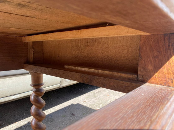 Image 1 of Schreibtisch mit 2 Schubladen im Stil Louis XIII aus Eiche mit gedrehten Beinen 130x65cm