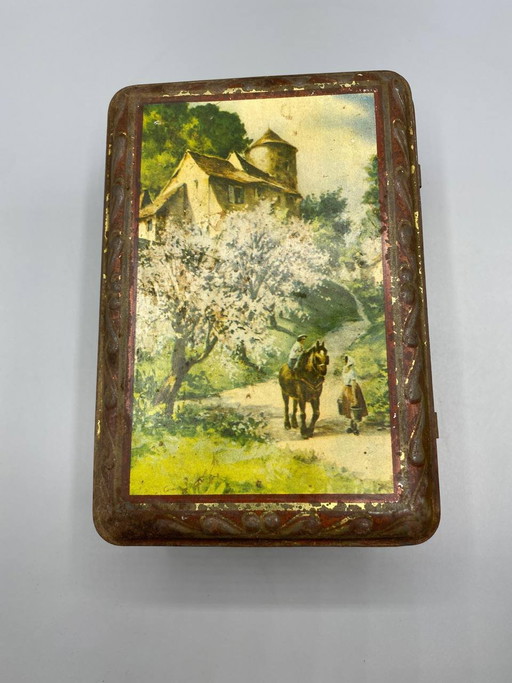 Lithographed tin box – Spring pastoral scene – Montpellier – Early 20th century – decoratieve objecten