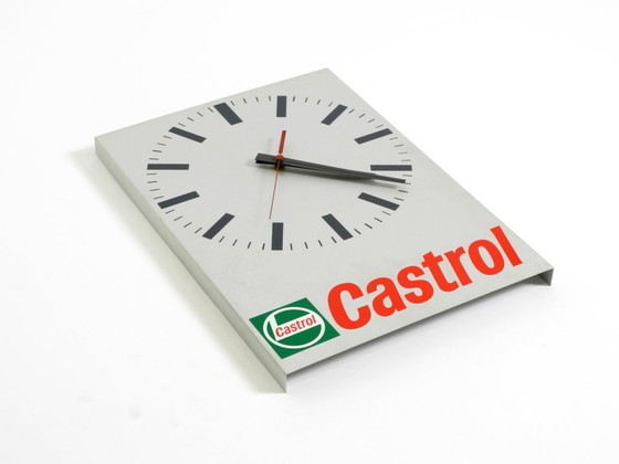Image 1 of Grote originele Castrol reclamewerkplaatsklok uit de jaren 80 met origineel batterijmechanisme.